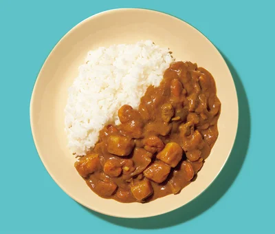 大好きなカレーは副菜を増やしまくって食べる！