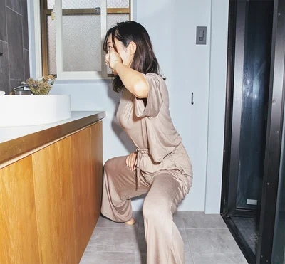 歯みがきしながら