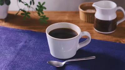 美味しそうなコーヒーが出来ました▶インスタントホットカフェオレの作り方も解説！（⇒次へ）
