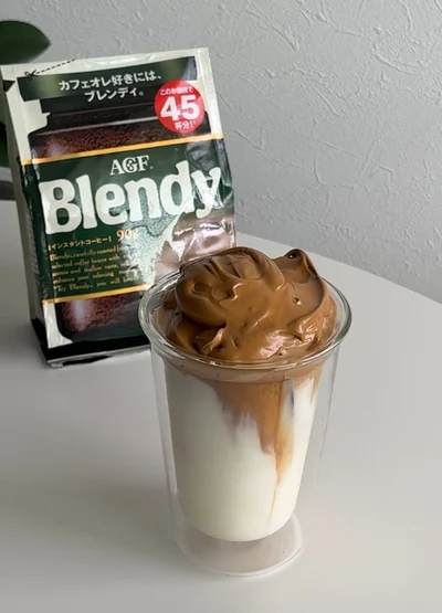 ダルゴナコーヒー▶人気のあのチーズケーキも（⇒次へ）