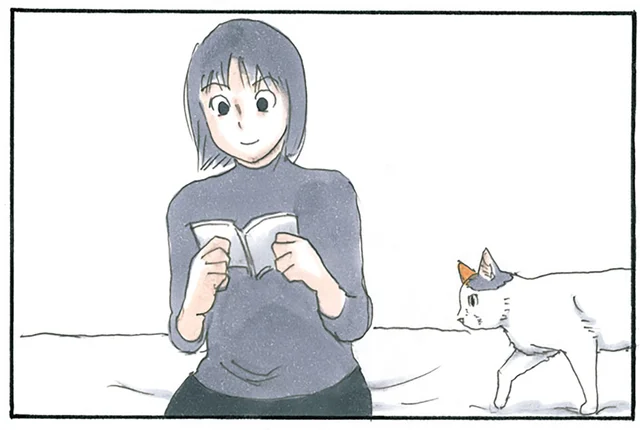 くっついたりくっつかれたり。互いに充電し合う猫と飼い主