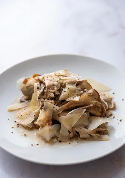 ジューシーな舞茸ステーキ