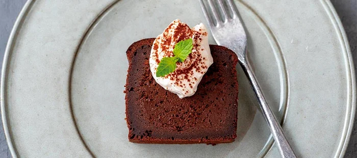 極上の口どけ！ 短時間で焼き上げる「至福のチョコレートテリーヌ」