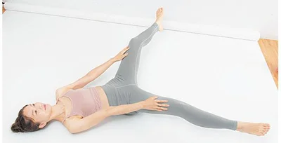 外側に大きく足を回しましょう