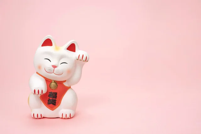 2026年のラッキーカラーは？ 財布は浪費を防ぐ色がおすすめ！【琉球風水志シウマさんに聞きました】