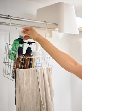 風呂いすや入浴グッズはバーに掛ける