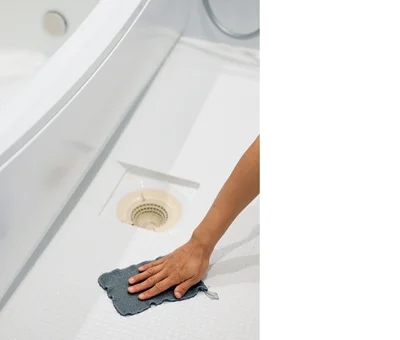 その日の気分で気になるところだけ洗う。排水口のふたはあけておく