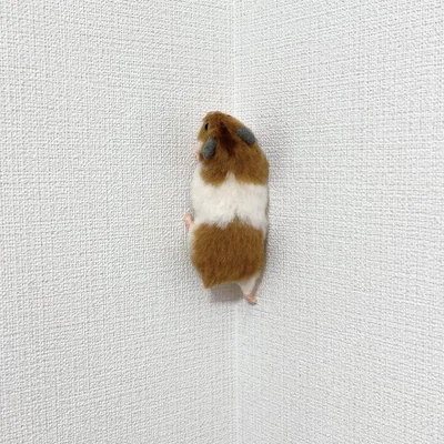 骨格をしっかり感じさせるリアルな質感！観察が行き届いている飼い主さんの愛を感じます▶黙々と食べる姿も（⇒次へ）