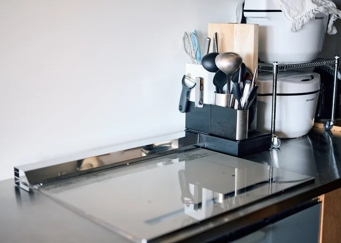 キッチンまわりに出しておくものはなるべくひとまとめにして動かしやすく