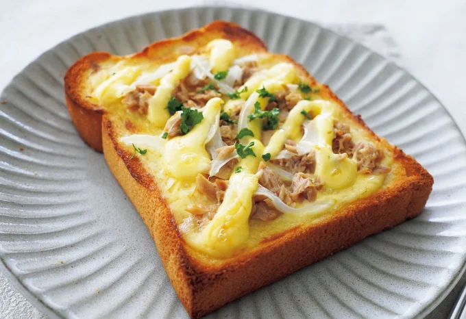 ツナマヨネーズトースト