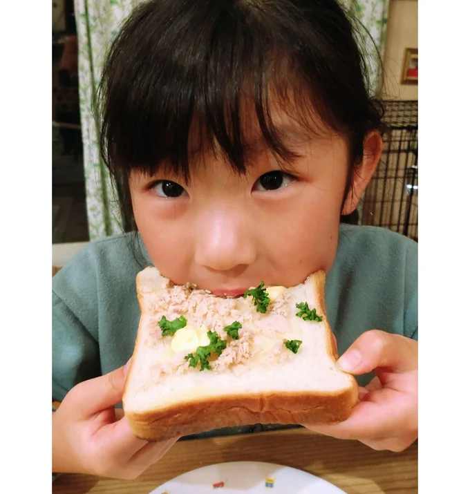 マヨネーズの味が濃厚で、これ１本で完成された味！　玉ねぎの辛さをマイルドにしてくれてとても食べやすかったです！