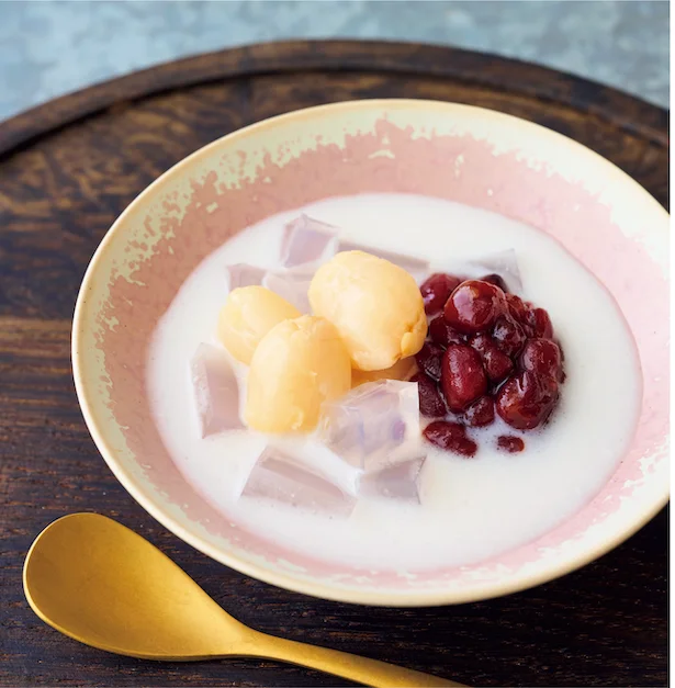 ライチ入りココナッツあんみつ