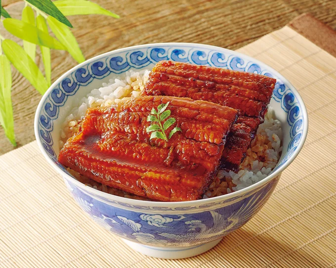 料亭でも使われる三河産うなぎをふっくら、やわらかく調理