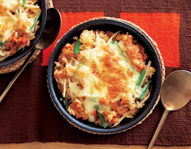 豚肉やキムチ入りでボリュームもパンチも大！「ビビンバドリア」