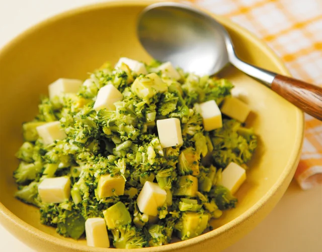 ブロッコリーは生で食べてもOK！ 「生ブロッコリーのチョップドサラダ」