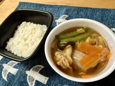 餡とごはんは別々の容器に入っています