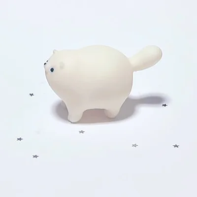 横向きのしろたぬき▶ぷりぷりの…（⇒次へ）