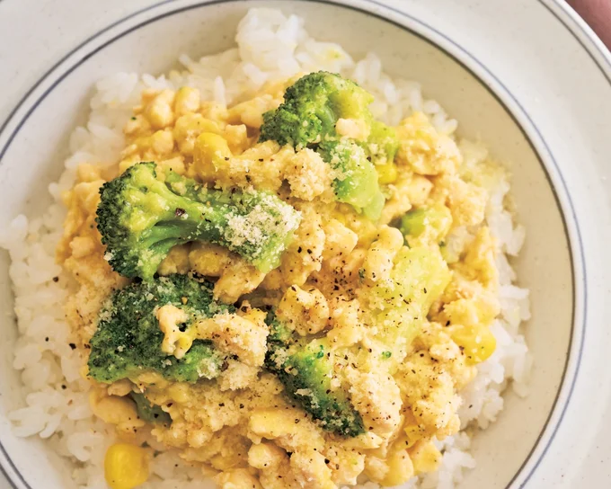 口当たりのいいとろみ丼は回復期にぴったり◎「ひき肉とブロッコリーのクリームコーン煮」