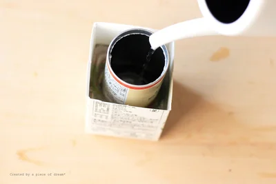 牛乳パックとお茶の缶でつくってみました▶どんな形になる？