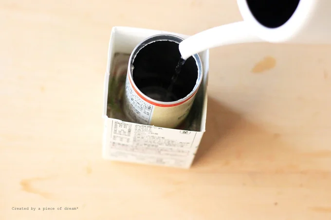 牛乳パックとお茶の缶でつくってみました▶どんな形になる？