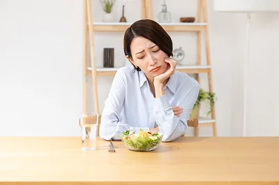 食べなければやせるは間違い！食べないダイエットで体に起こる変化とは