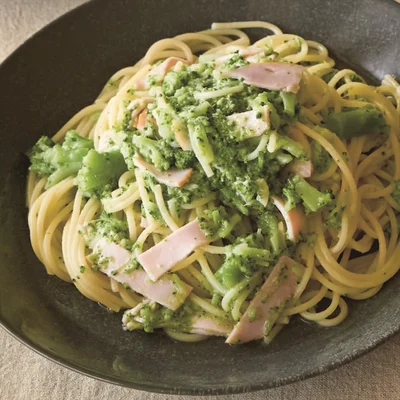 ブロッコリーで色鮮やか&時短でらくちんワンパンパスタ