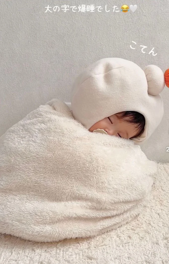 溶けたお餅くん▶可愛い季節の写真も（⇒次へ）