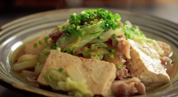 手軽に作れる「白菜と豚バラの肉豆腐」 ▶︎作り方の“ちょいコツポイント”を紹介