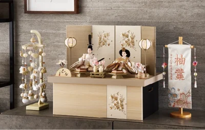 久月 親王収納飾り「花輪刺繍アッシュグレー」