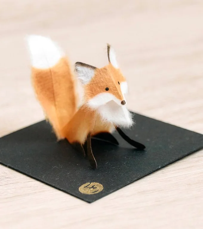 和紙で作るキツネ▶可愛くてリアルなタヌキ（⇒次へ）