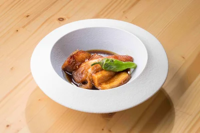 『GINZA ONO Gratia - Smoke Dining』のキンキの煮付け。