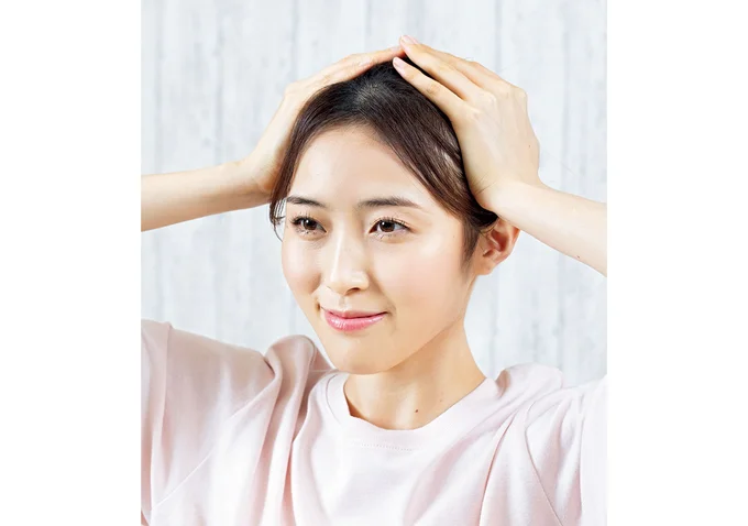 1.両手で頭を挟んでスタート