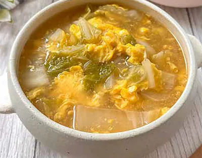 【材料3つまでで作る！】とろっと白菜がじんわりおいしい「かきたま白菜スープ」