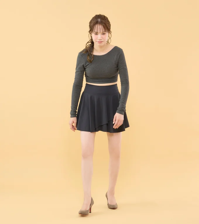 姿勢が悪くガニ股なせいで老け見え