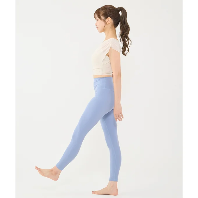 膝を伸ばして歩幅を広げる