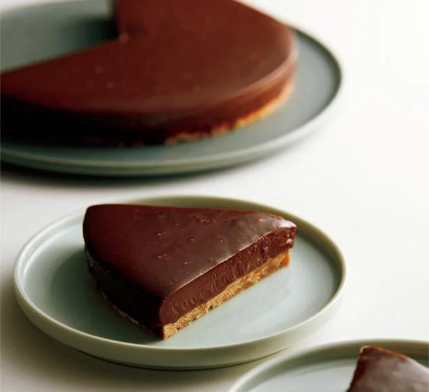 失敗を繰り返しながらたどり着いた！ ずっしり重めで濃厚な「生チョコタルト」