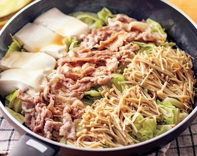 うまだれ豚キャベ蒸し