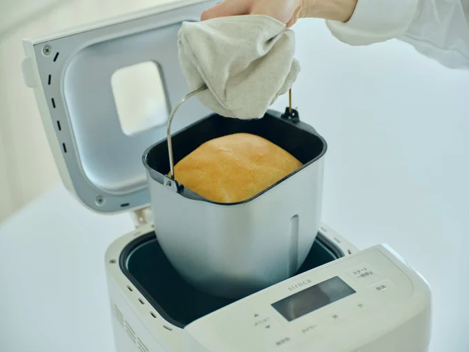 小麦の香りがしっかり引き出され、焼き上がりは外はサクッと、中はふんわりとした食感に。