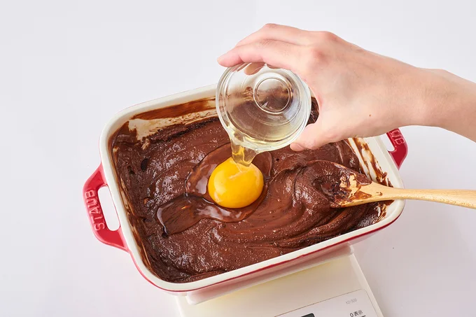 なめらかになるまで混ぜ合わせる