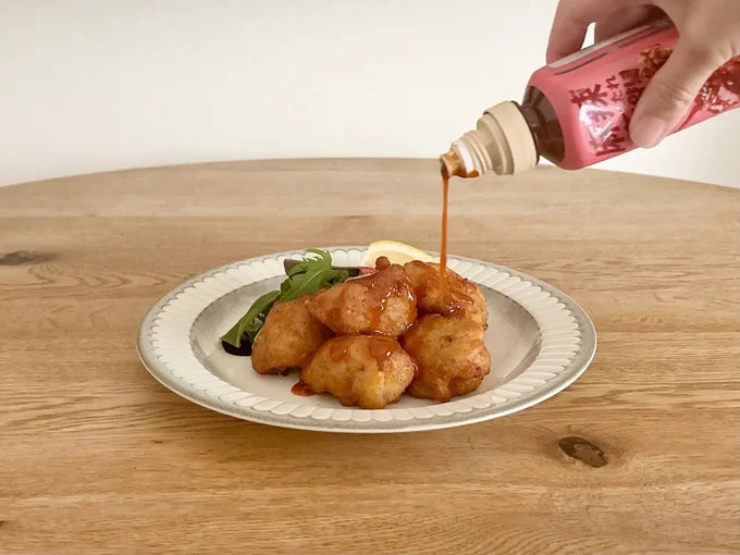 とろみのあるソースが、唐揚げによく絡む♪