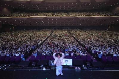 【前回の様子】頭の上で大きなハートを作って集合写真！