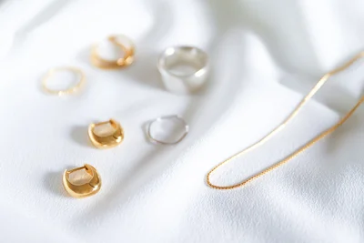 QVCはジュエリーも人気！（※写真はイメージ）