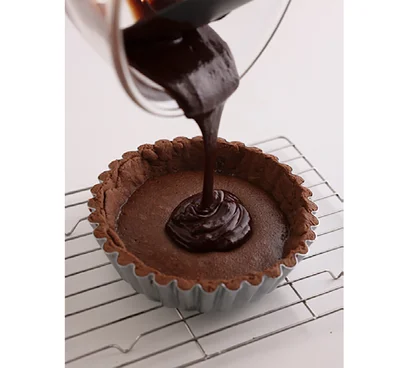 冷蔵庫で1～2 時間冷やし固める