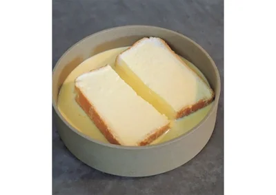 パンは1/2にカットしてつけ込む