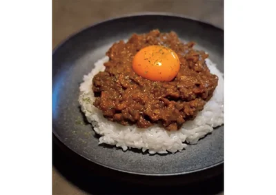 黄身をトッピングして完成