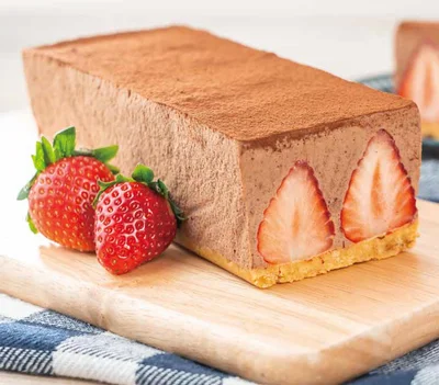 いちごチョコムースケーキ