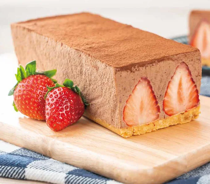 いちごチョコムースケーキ