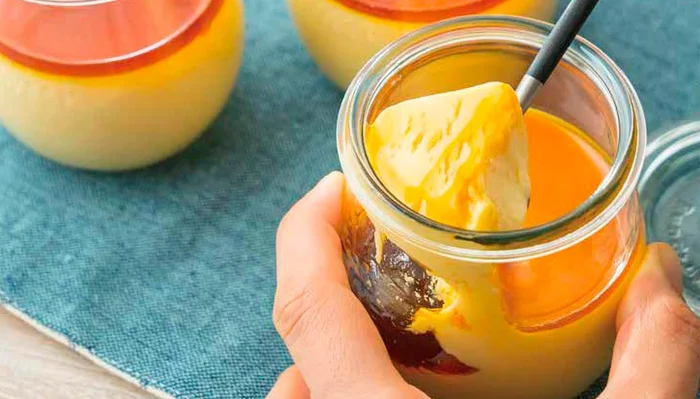 口の中で溶けてしまうほど柔らかい！レンジで「極限ふるふる生プリン」