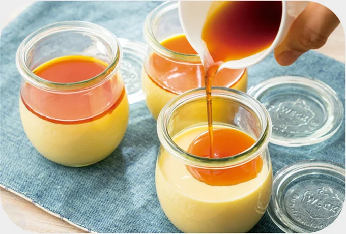 作ったカラメルは冷ましておき、食べる直前にプリンにかける