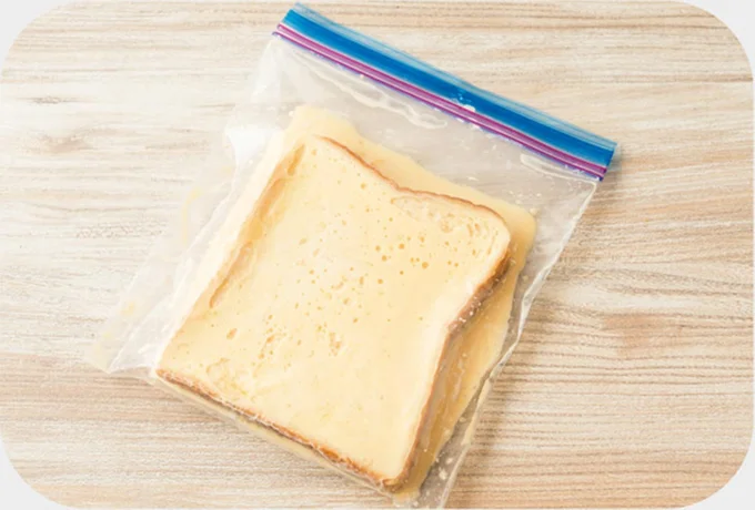 密封できる保存袋にAを入れて空気を抜き、冷蔵庫で半日寝かせる